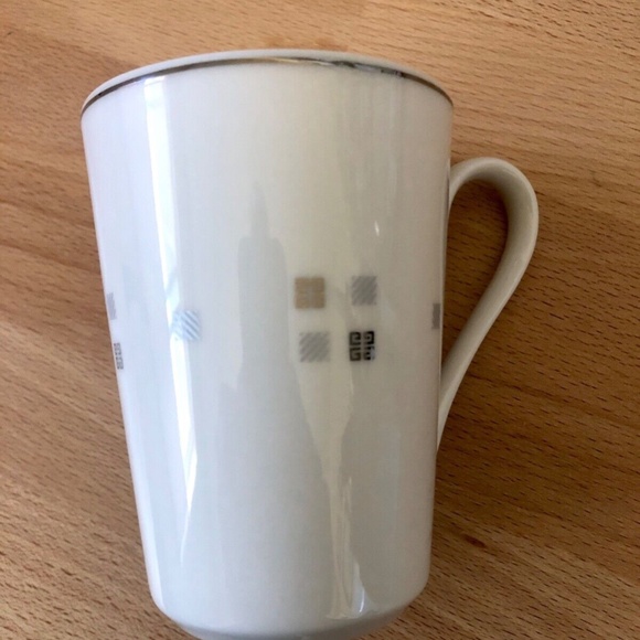 Givenchy Mugs White w/ Gray Pattern Pair - Picture 2 of 7